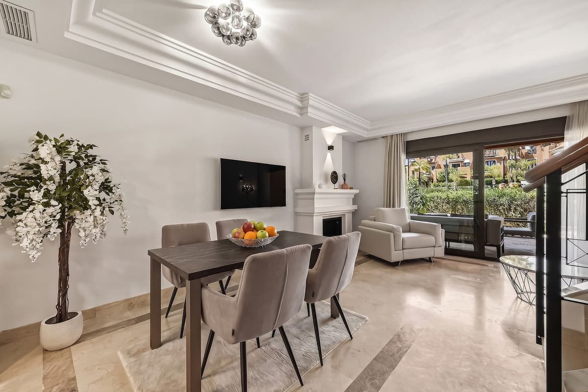 Townhouse in Bahía de Marbella — photo 8 of 10