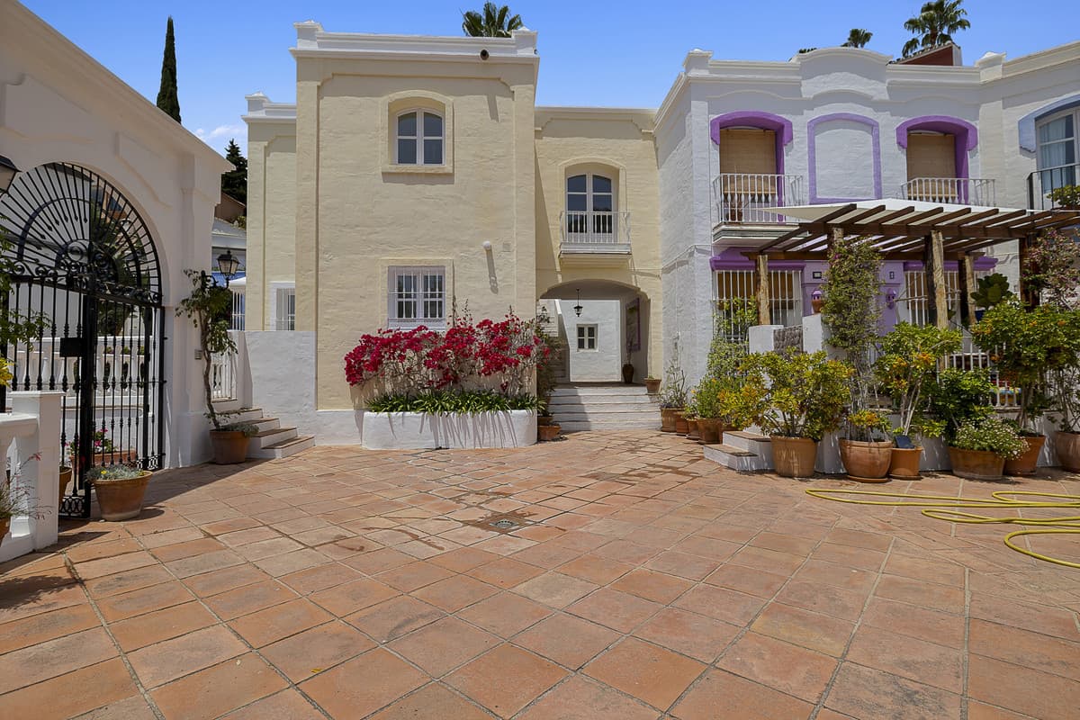Townhouse in Benahavís — photo 7 of 10