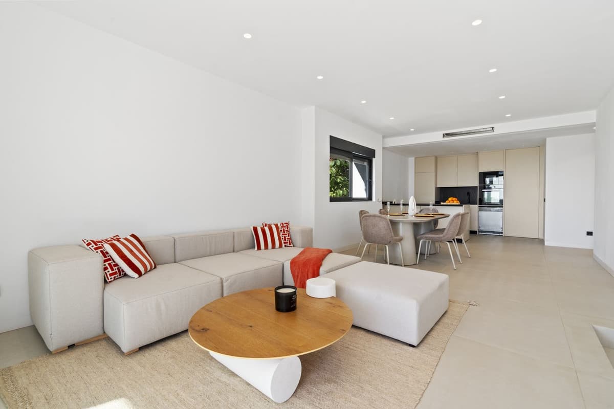 Duplex in El Paraiso — photo 4 of 10