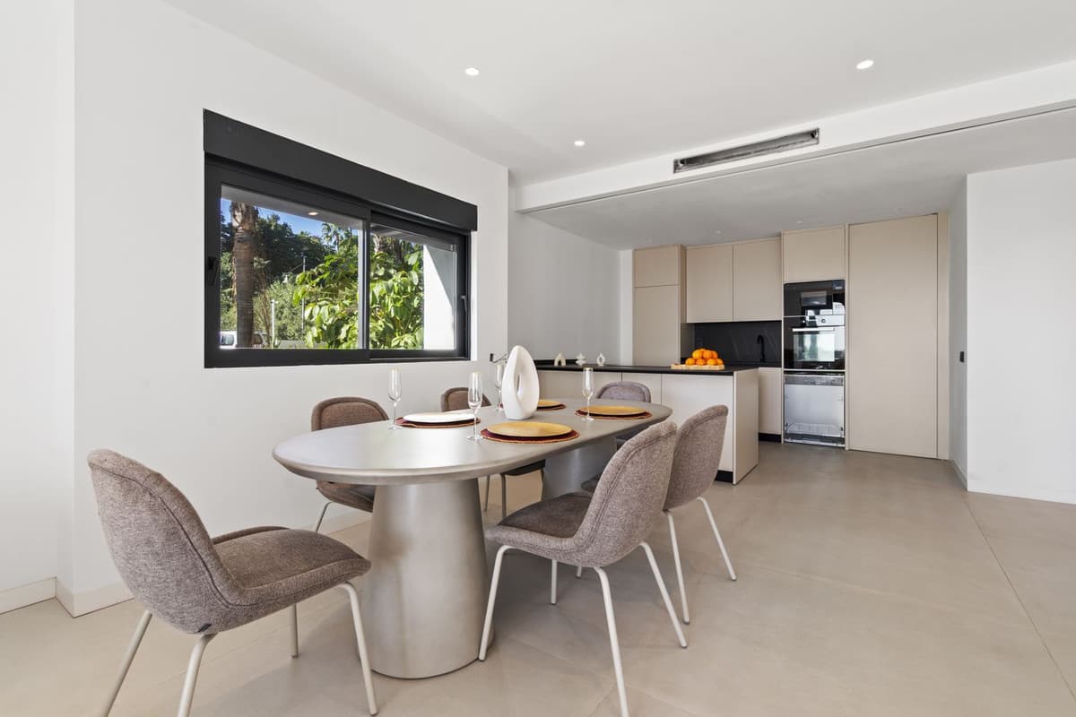 Duplex in El Paraiso — photo 3 of 10