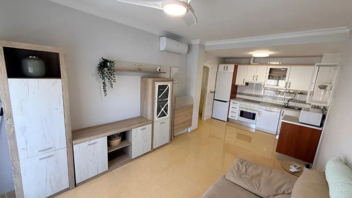Middle Floor Apartment in Casares — photo 6 of 10