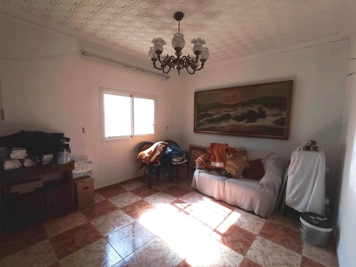 Townhouse in Capuchinos — photo 6 of 10