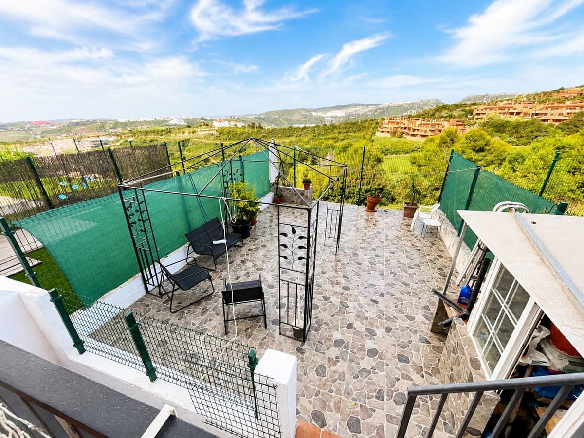 Ground Floor Apartment in Casares — photo 9 of 10