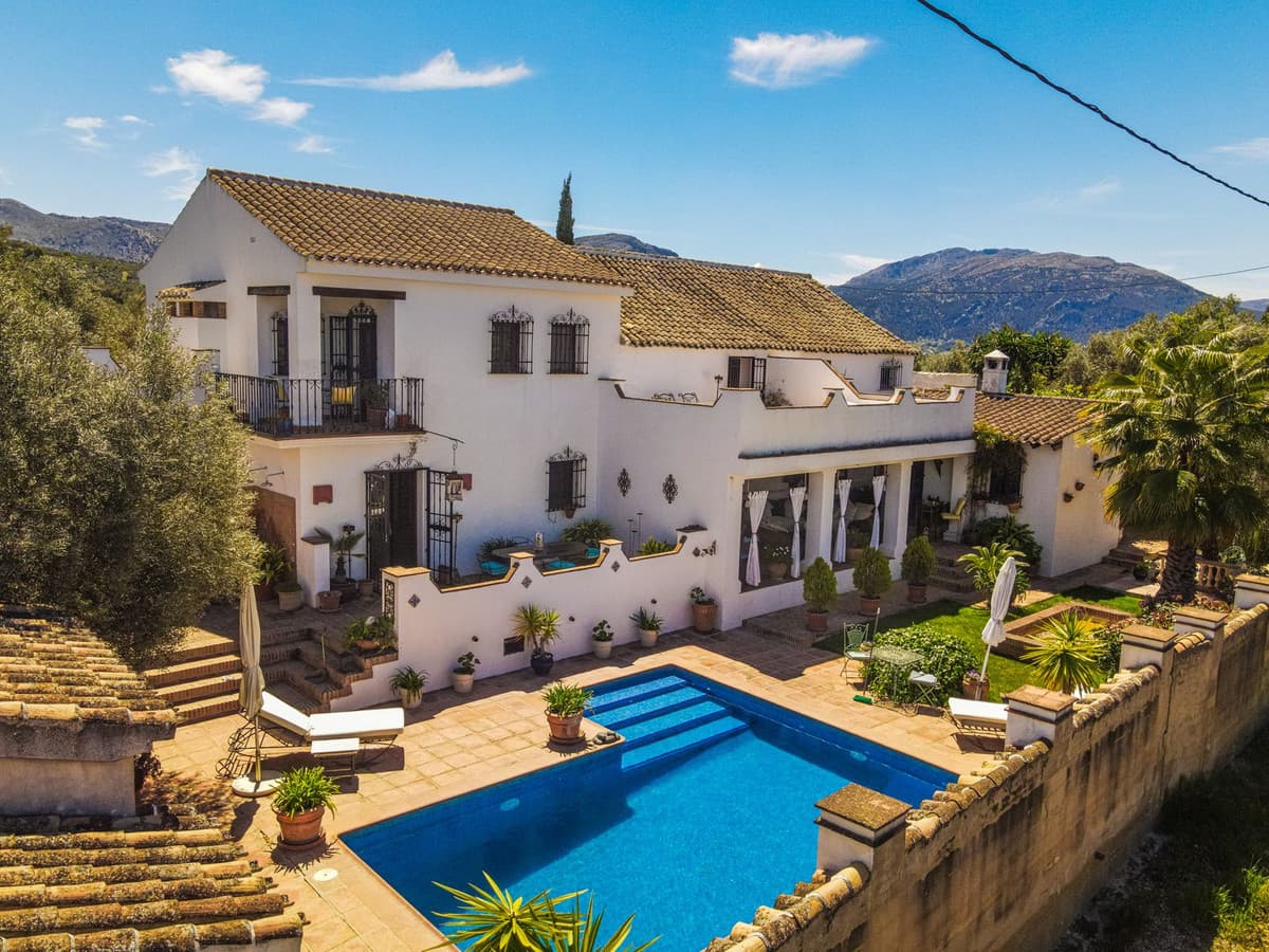 Cortijo in Villanueva del Trabuco — photo 5 of 10