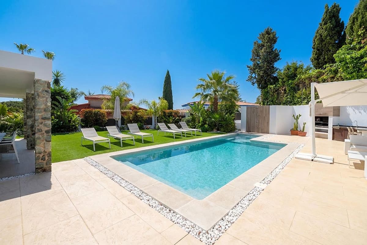 Detached Villa in Málaga — photo 3 of 10