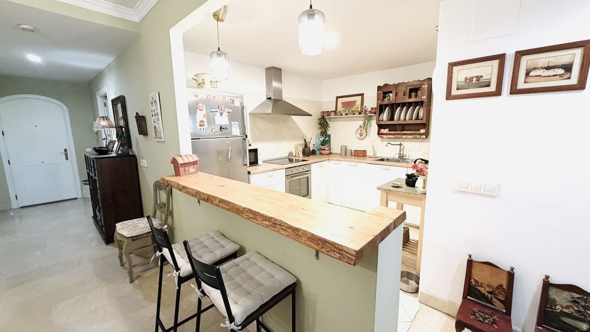 Ground Floor Apartment in Elviria — photo 3 of 10