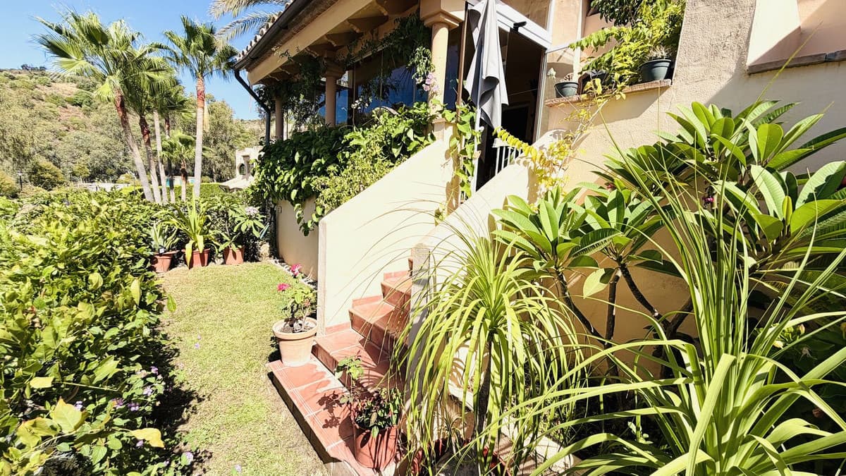 Ground Floor Apartment in Elviria — photo 6 of 10