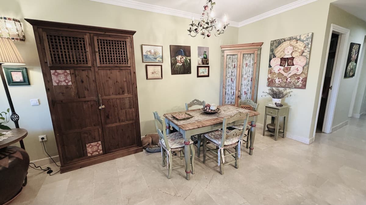 Ground Floor Apartment in Elviria — photo 9 of 10