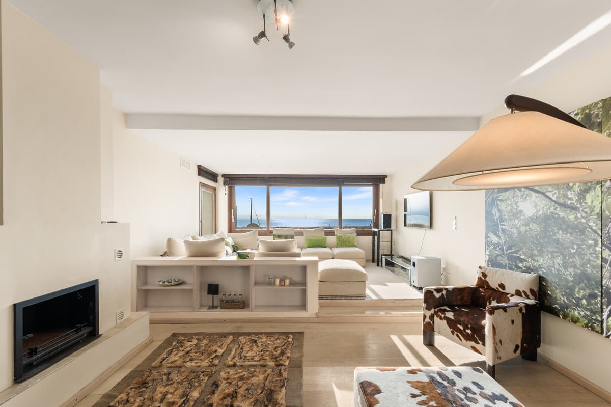 Middle Floor Apartment in Puerto Banús — photo 3 of 10