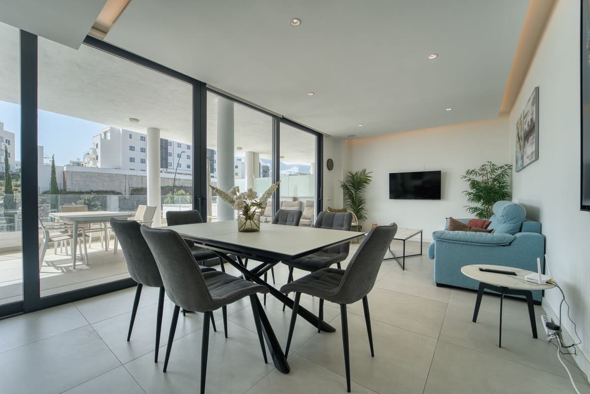 Middle Floor Apartment in Higueron — photo 6 of 10