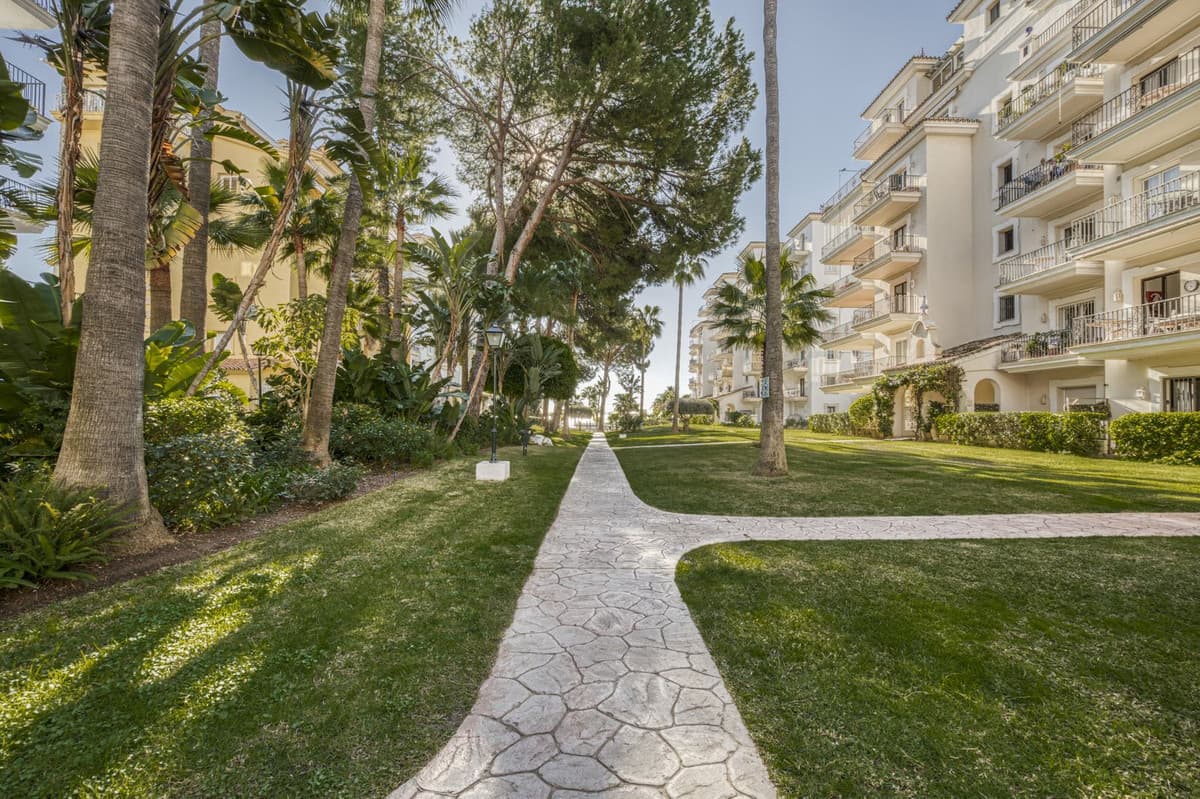 Ground Floor Apartment in Puerto Banús — photo 3 of 10