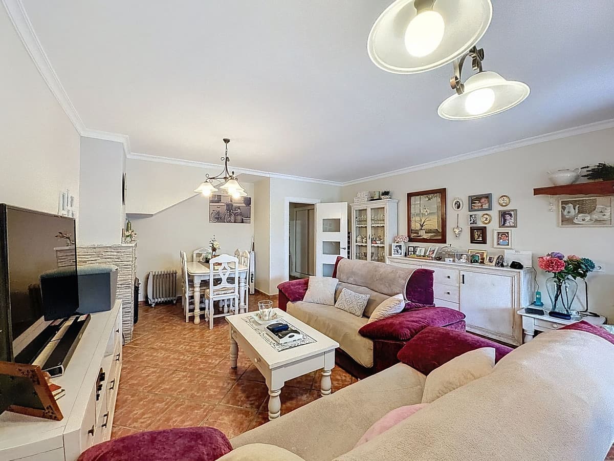 Townhouse in Nagüeles — photo 1 of 10