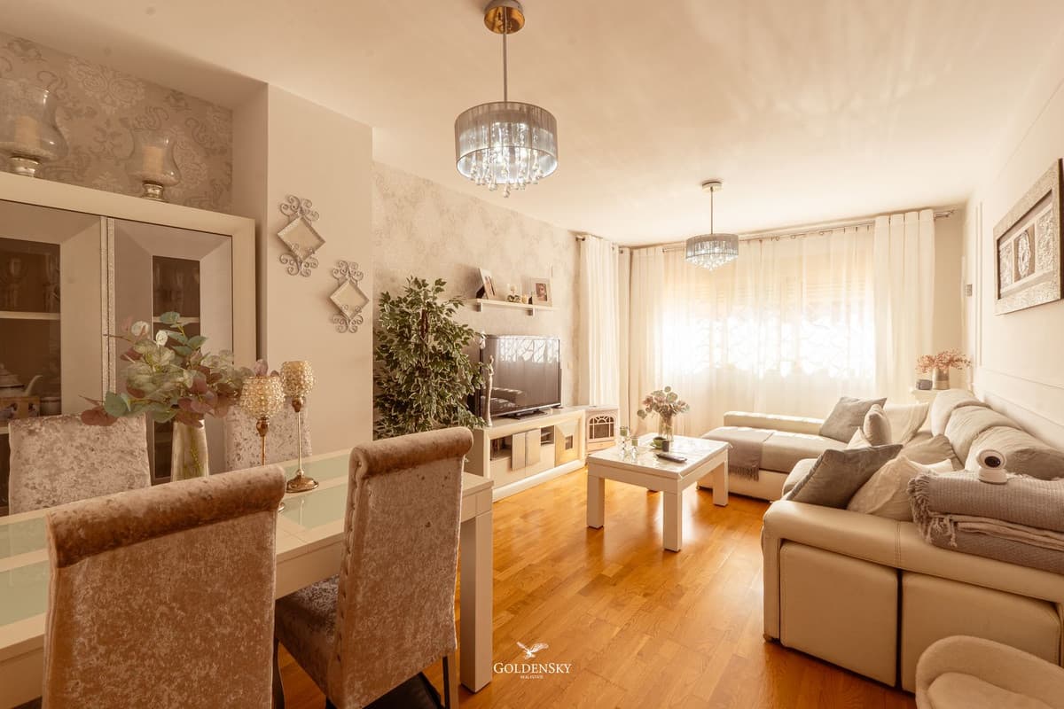 Ground Floor Apartment in Estepona — photo 3 of 10