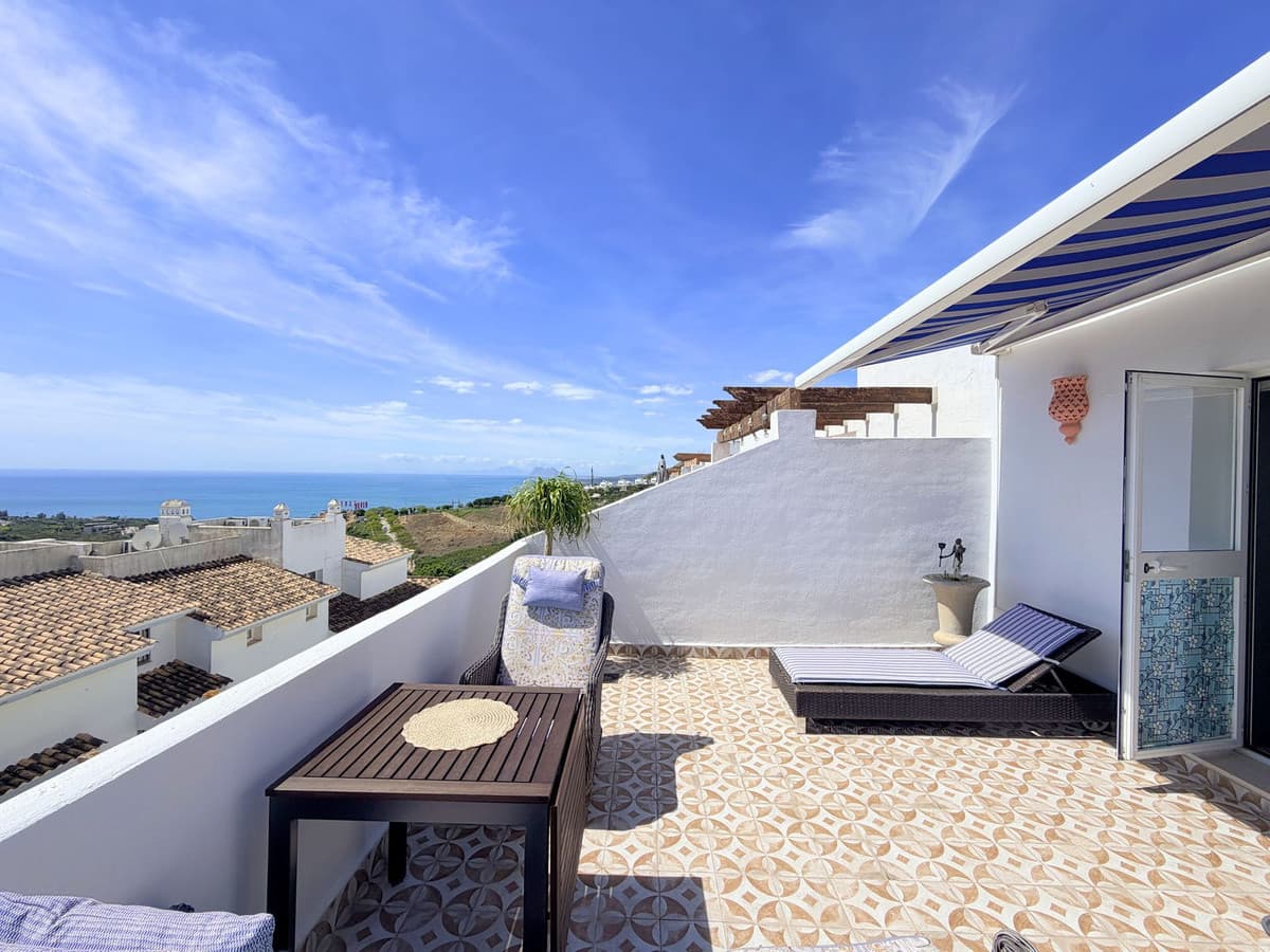 Townhouse in La Duquesa — photo 3 of 10