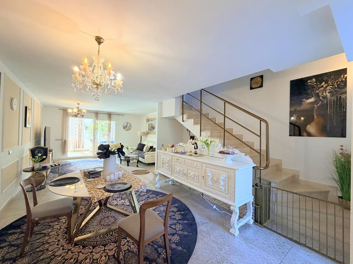 Townhouse in La Duquesa — photo 4 of 10