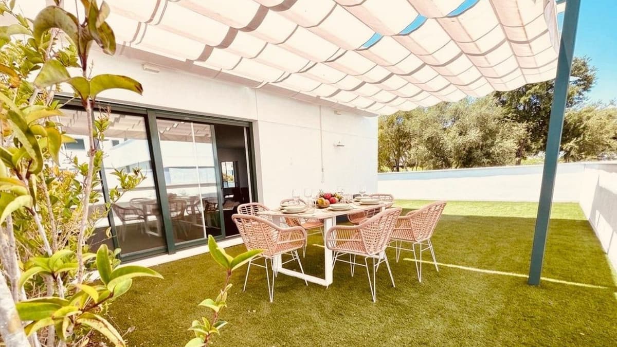 Middle Floor Apartment in Sotogrande — photo 1 of 10