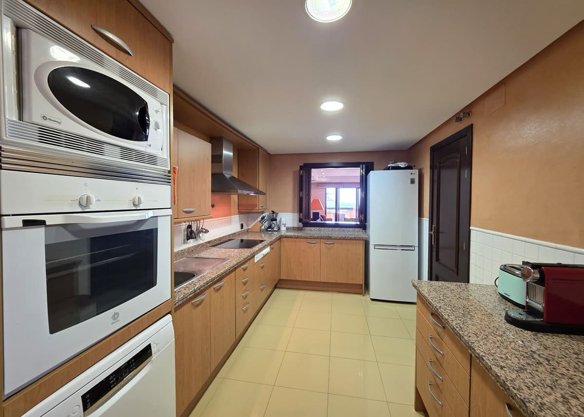Ground Floor Apartment in La Mairena — photo 4 of 10
