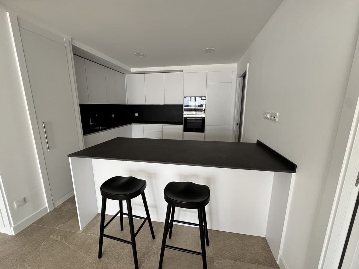 Middle Floor Apartment in Estepona — photo 5 of 10