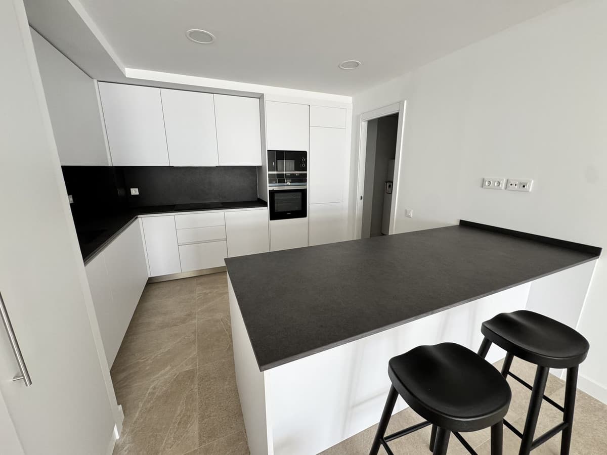 Middle Floor Apartment in Estepona — photo 6 of 10