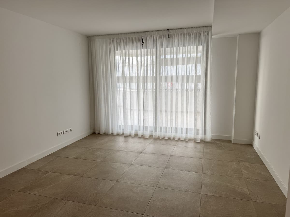 Middle Floor Apartment in Estepona — photo 7 of 10