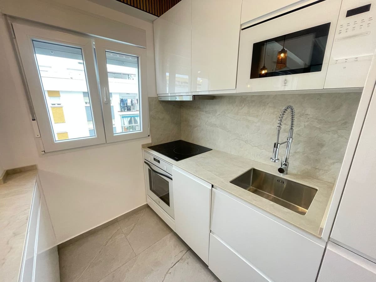 Top Floor Apartment in Estepona — photo 5 of 10