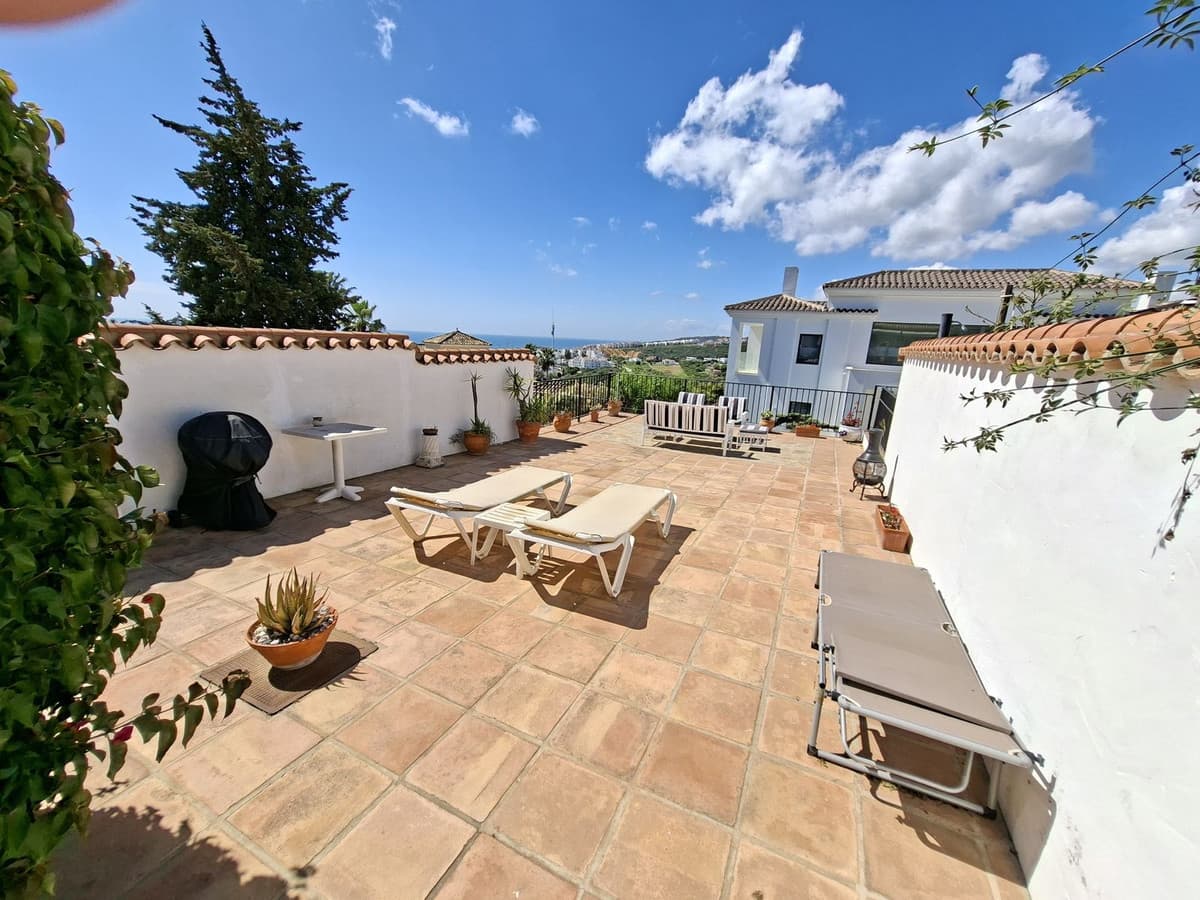 Townhouse in La Duquesa — photo 9 of 10