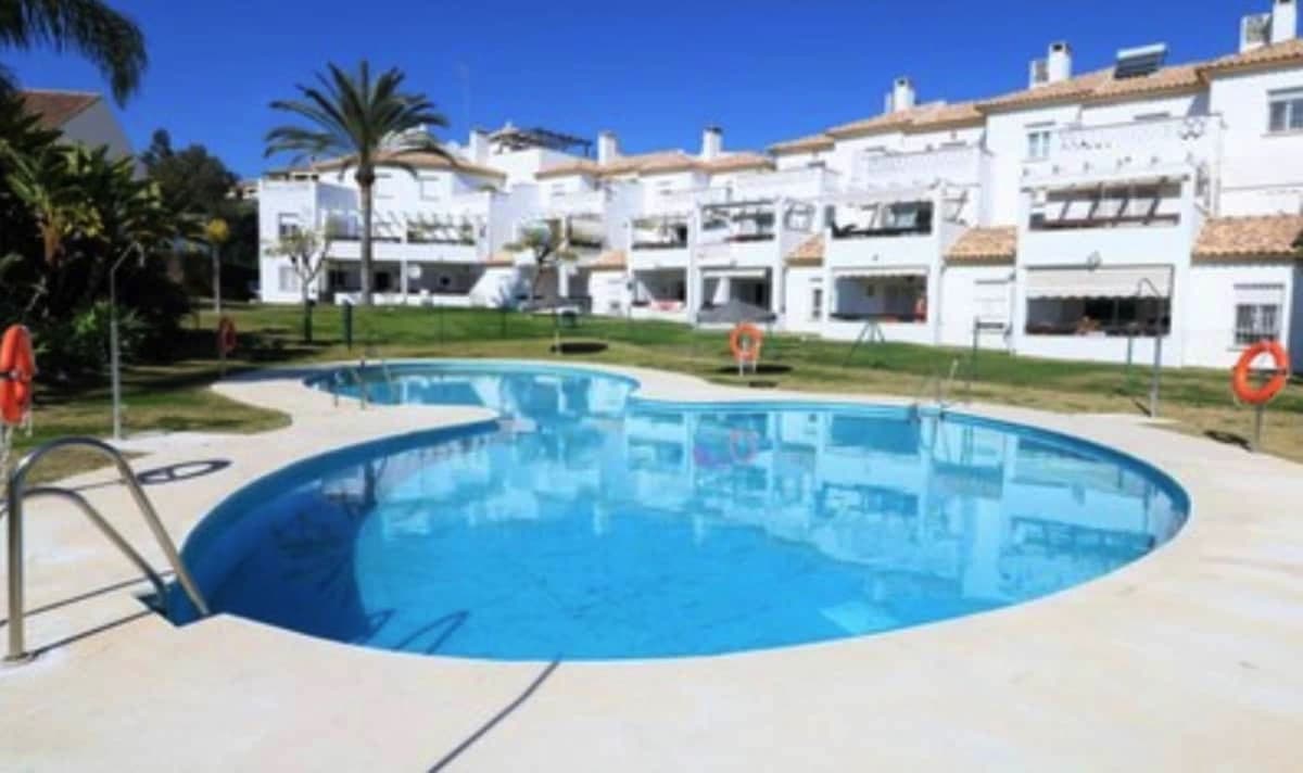Ground Floor Apartment in Estepona — photo 1 of 10