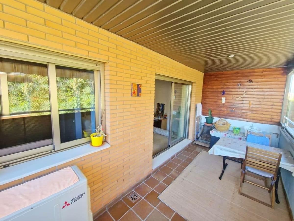 Middle Floor Apartment in Málaga — photo 4 of 10