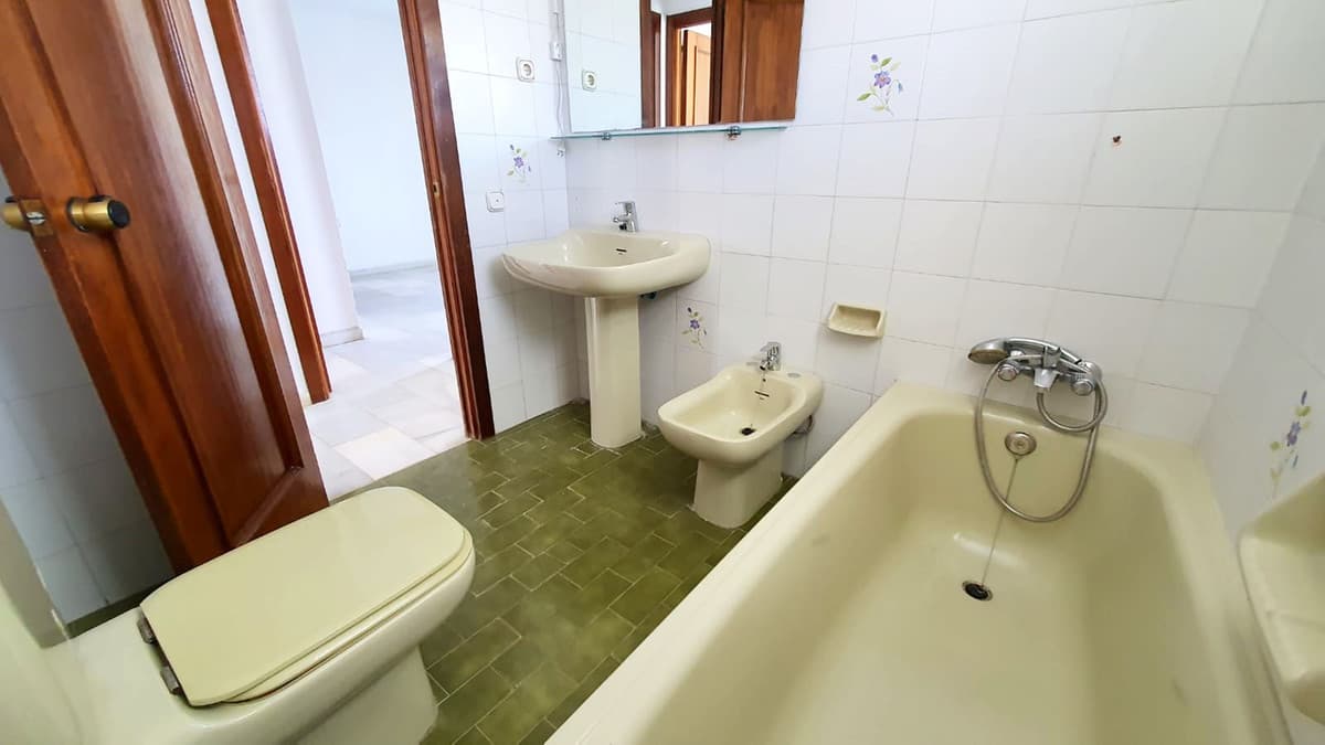 Middle Floor Apartment in Fuengirola — photo 8 of 10