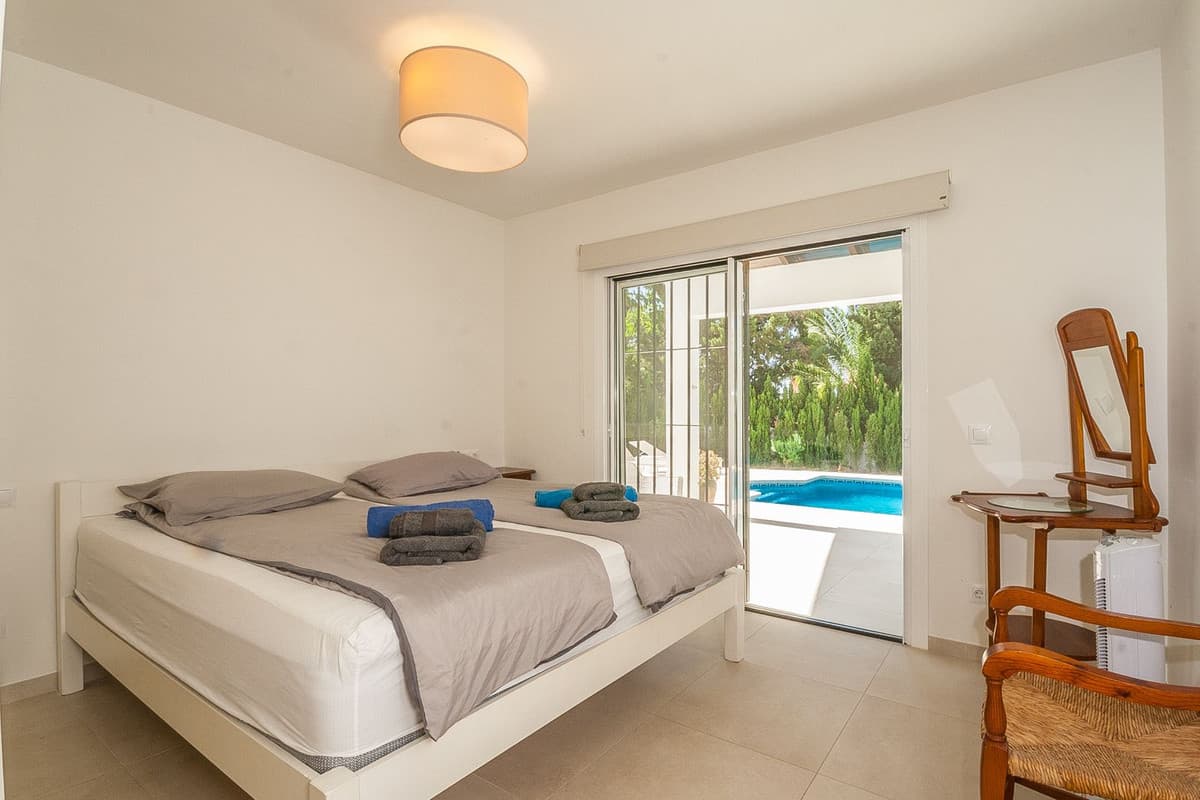 Detached Villa in Elviria — photo 8 of 10