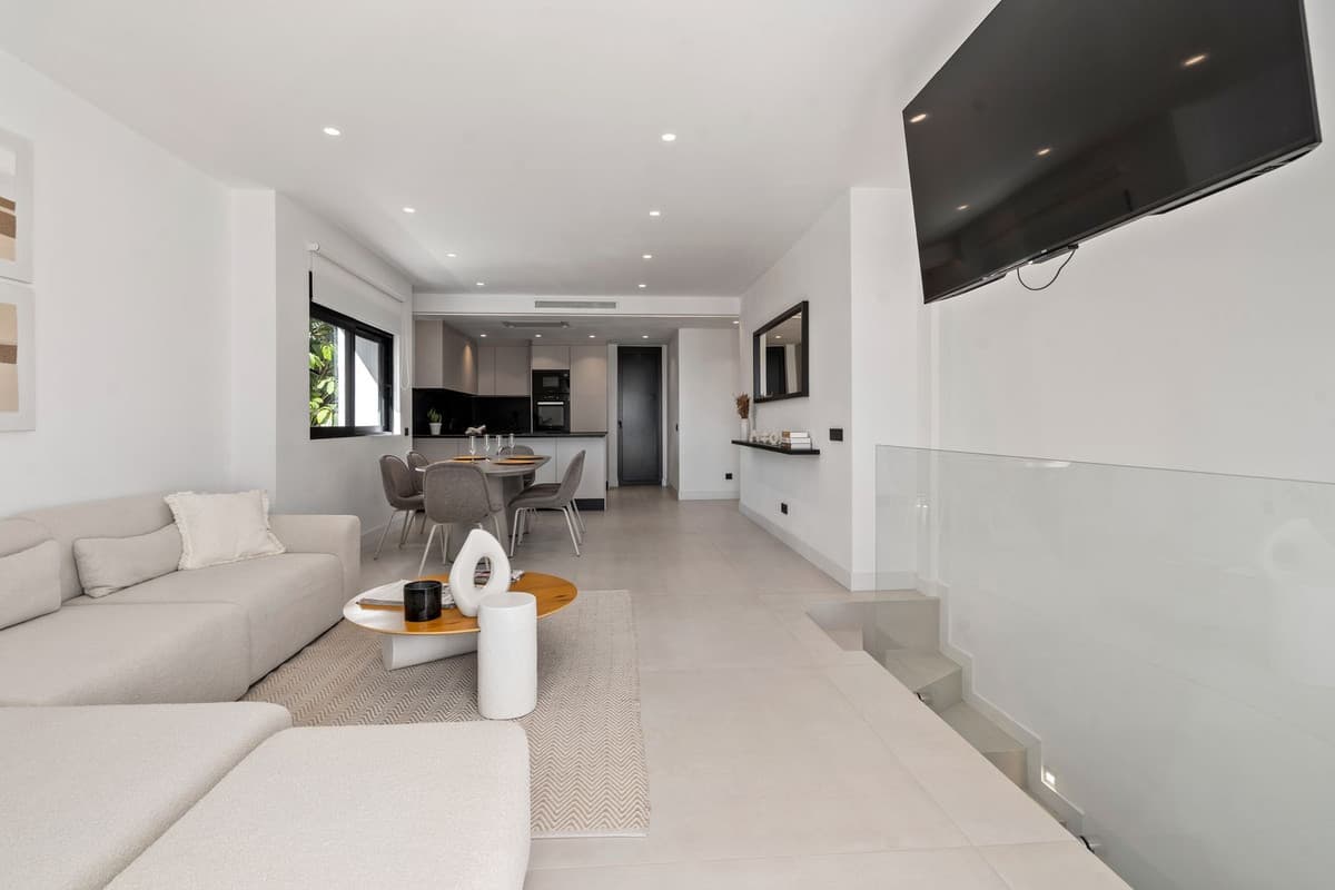 Duplex in El Paraiso — photo 7 of 10