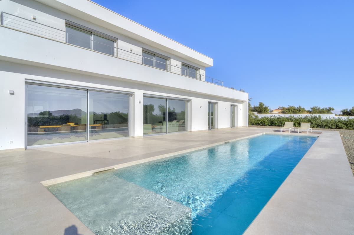 Detached Villa in Coín — photo 2 of 10