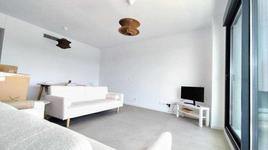 Middle Floor Apartment in Los Alamos — photo 6 of 10