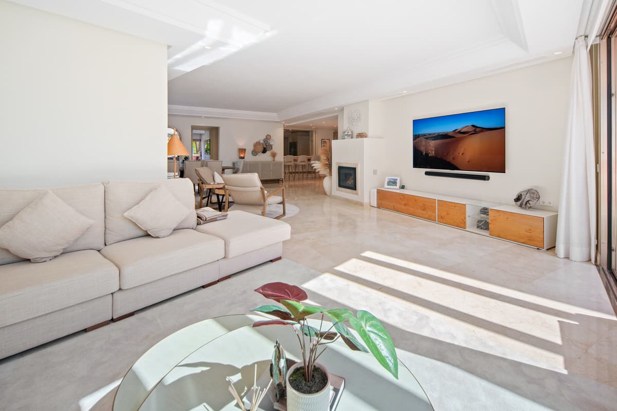 Penthouse Duplex in Marbella — photo 7 of 10