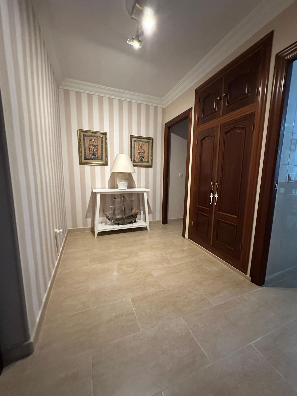 Middle Floor Apartment in Estepona — photo 9 of 10