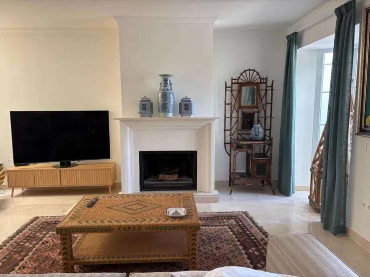 Semi-Detached House in Marbella — photo 1 of 10