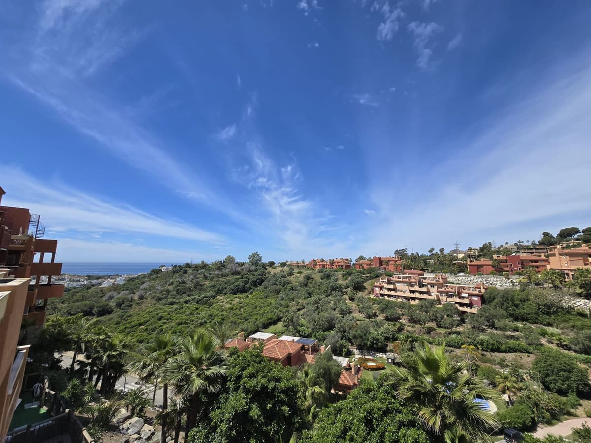 Penthouse in Reserva de Marbella — photo 1 of 10
