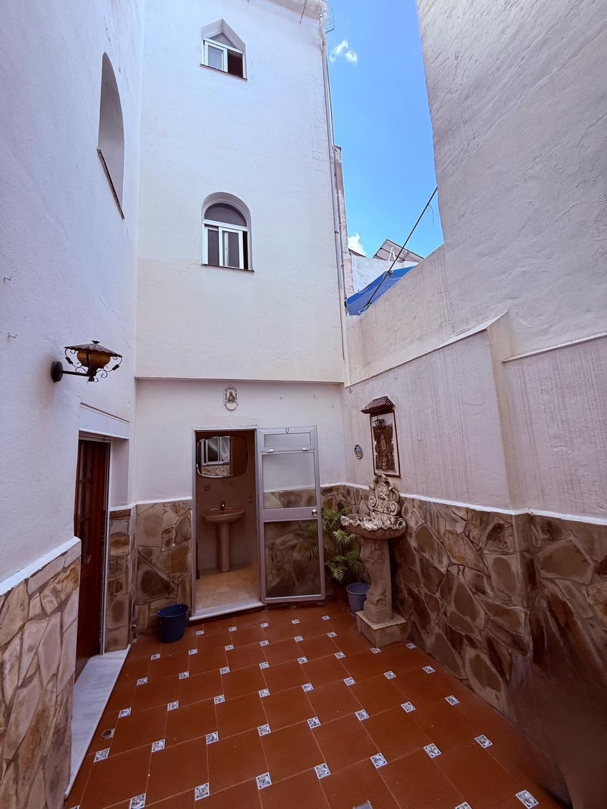 Townhouse in Coín — photo 1 of 10