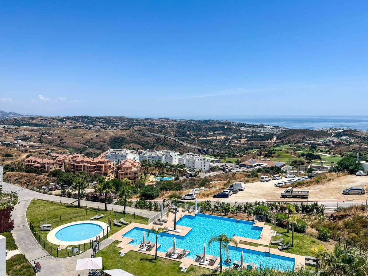 Middle Floor Apartment in Calanova Golf — photo 1 of 10