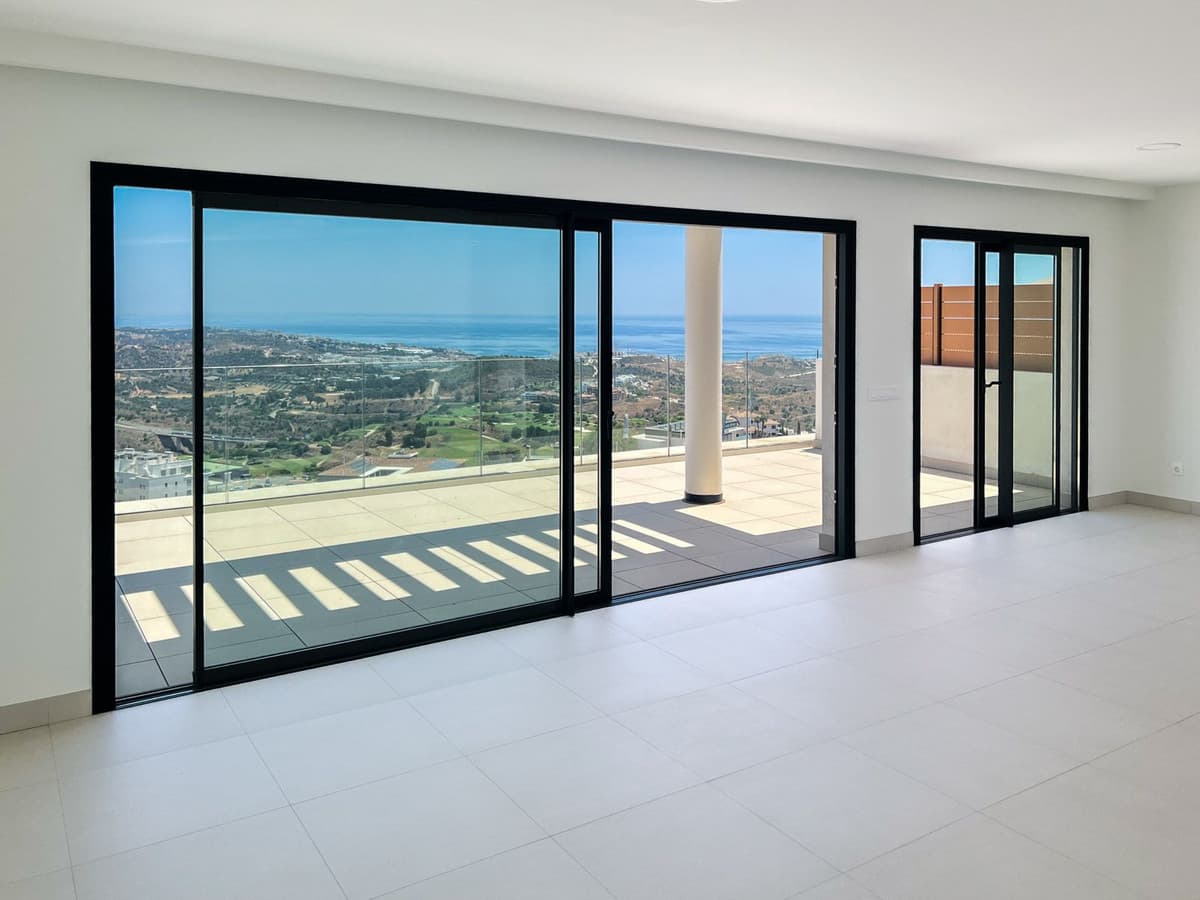 Middle Floor Apartment in Calanova Golf — photo 6 of 10