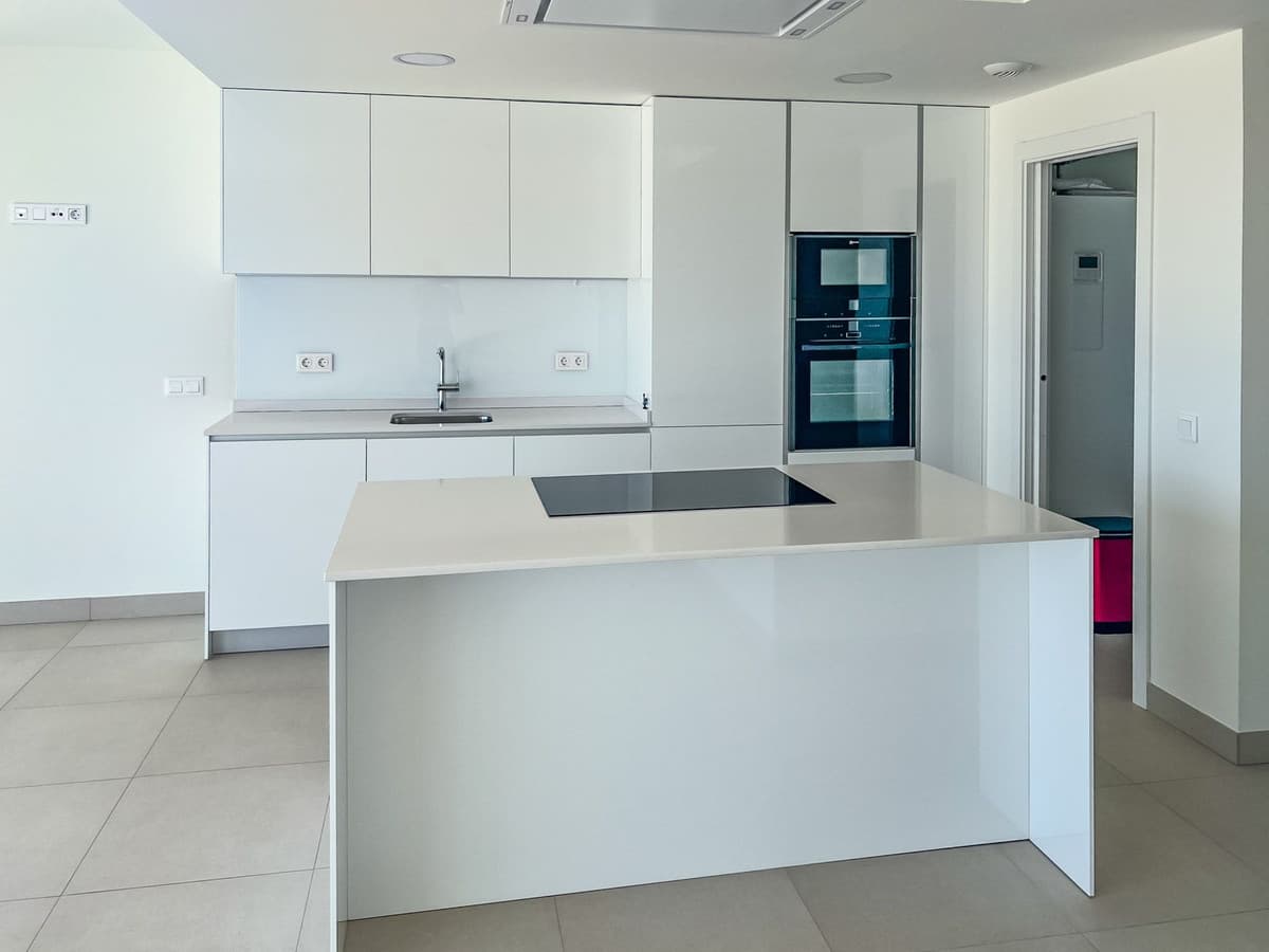 Middle Floor Apartment in Calanova Golf — photo 9 of 10