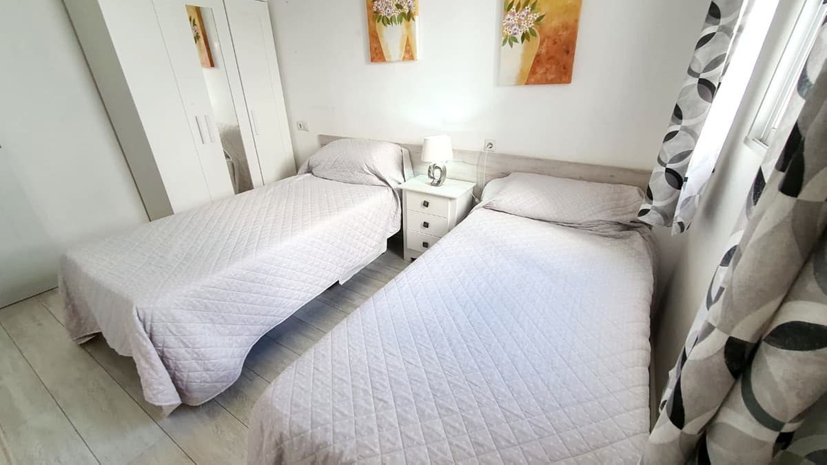 Middle Floor Apartment in Fuengirola — photo 10 of 10
