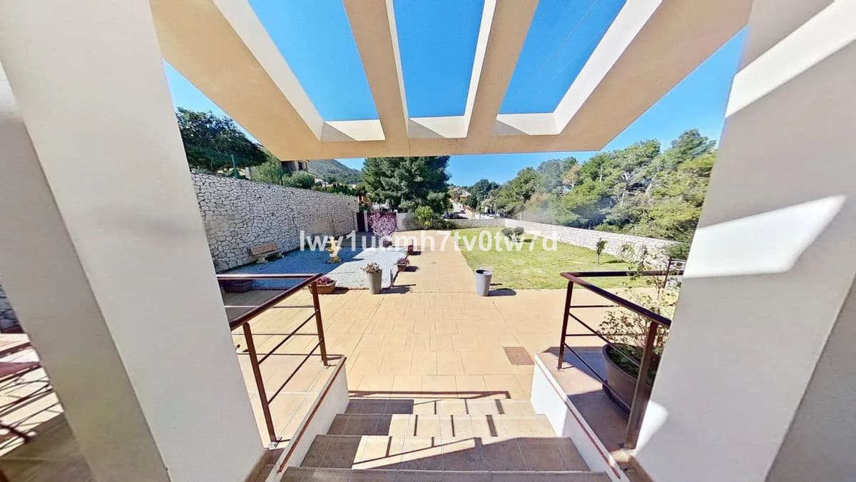 Detached Villa in Alhaurín de la Torre — photo 6 of 10