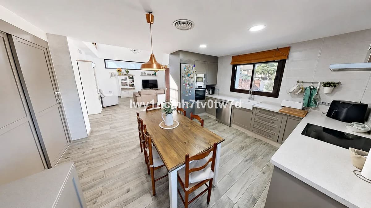 Detached Villa in Alhaurín de la Torre — photo 9 of 10
