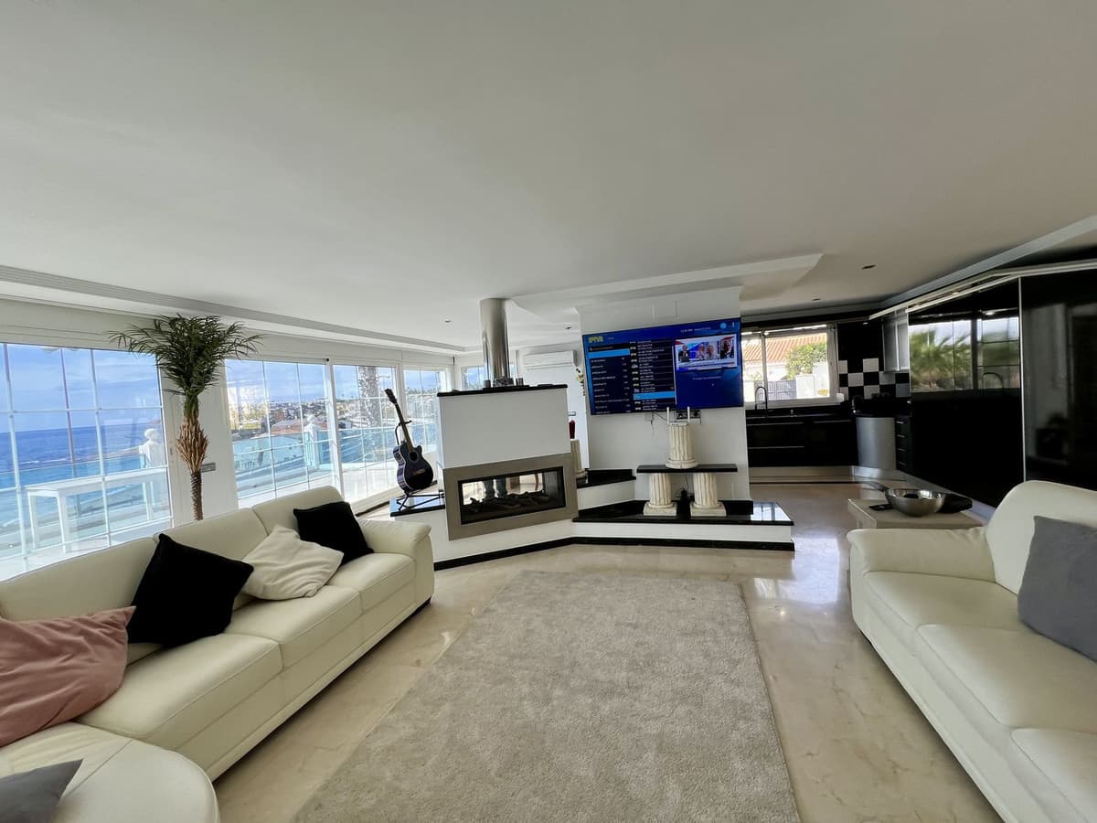 Detached Villa in El Chaparral — photo 7 of 10