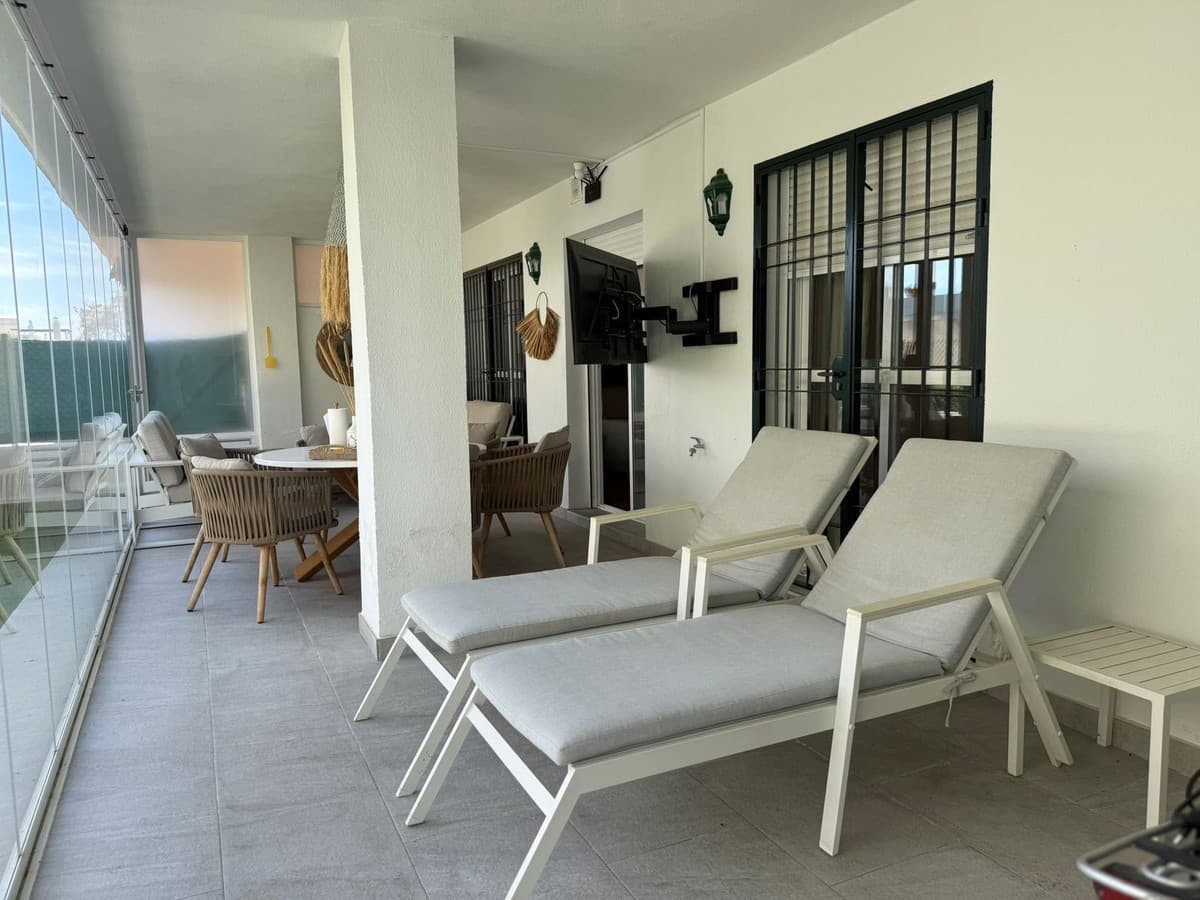 Ground Floor Apartment in Nueva Andalucía — photo 3 of 10