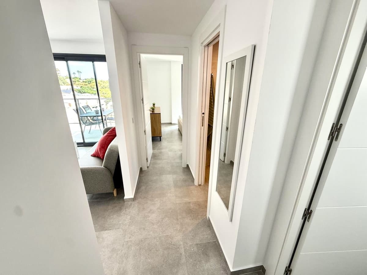 Middle Floor Apartment in Fuengirola — photo 6 of 10