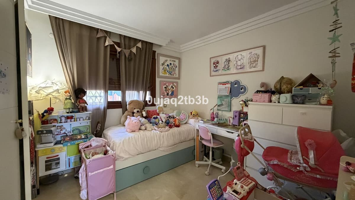 Ground Floor Apartment in Benahavís — photo 9 of 10