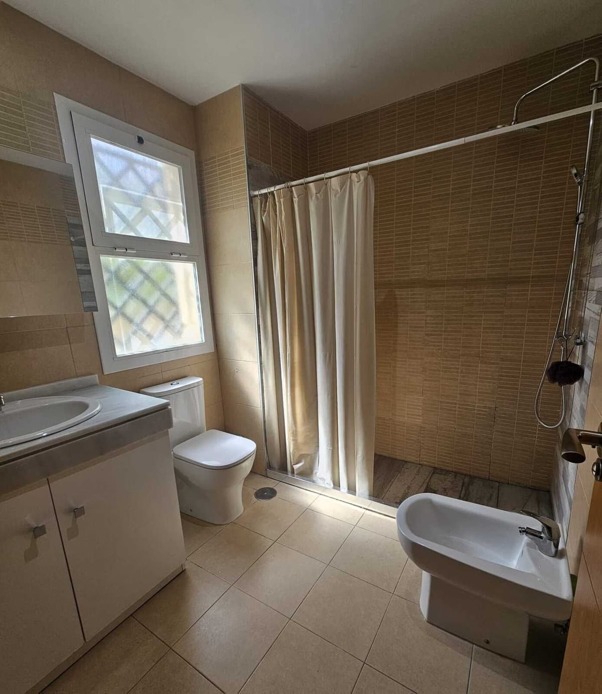 Ground Floor Apartment in Estepona — photo 9 of 10
