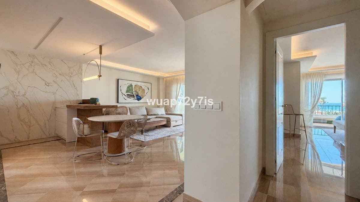 Penthouse in Elviria — photo 4 of 10